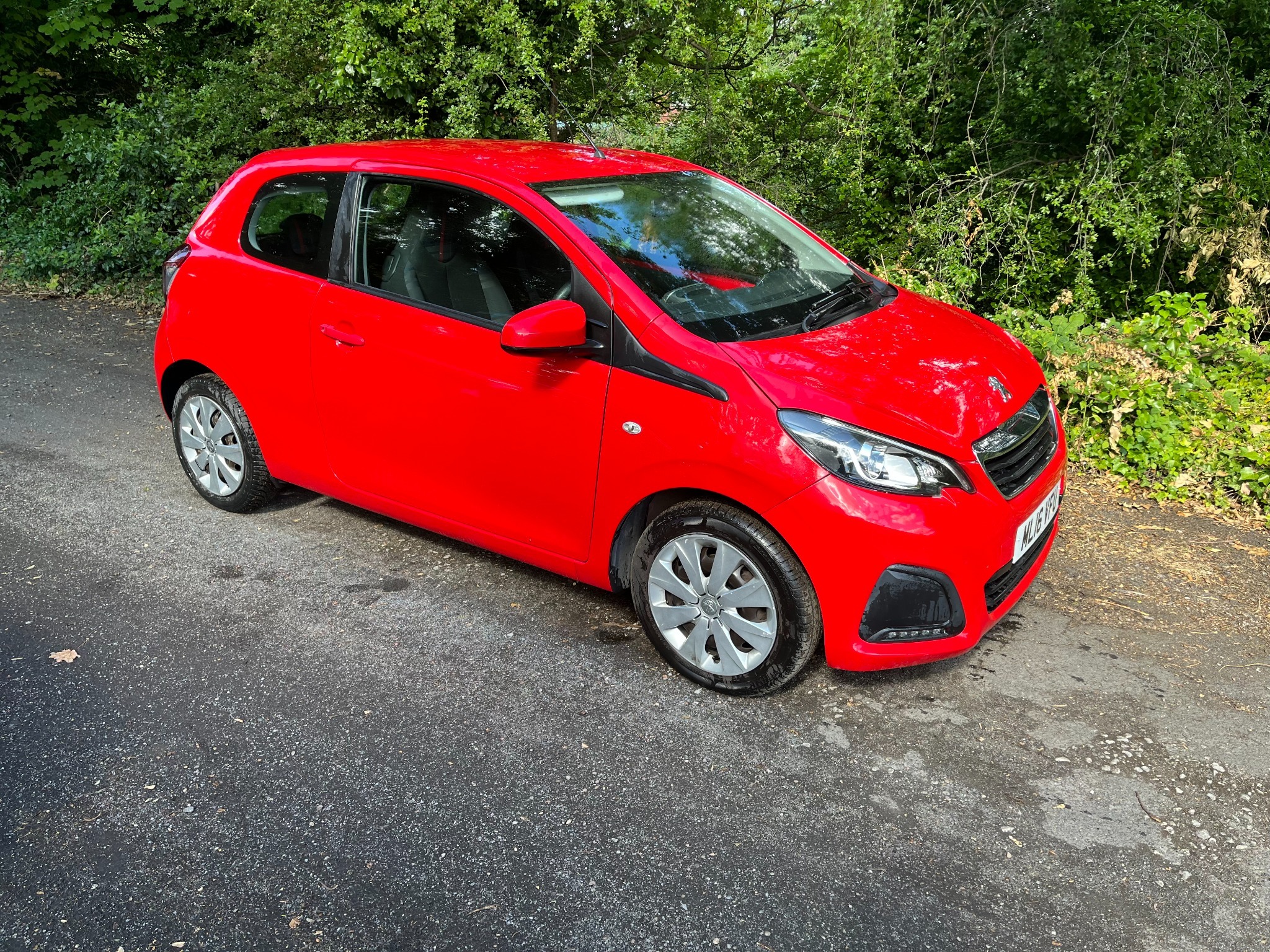 2016 Peugeot 108 thumbnail 3