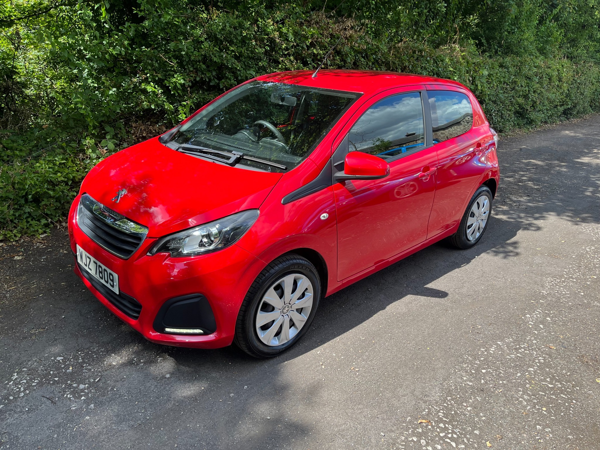 2015 Peugeot 108 thumbnail 3