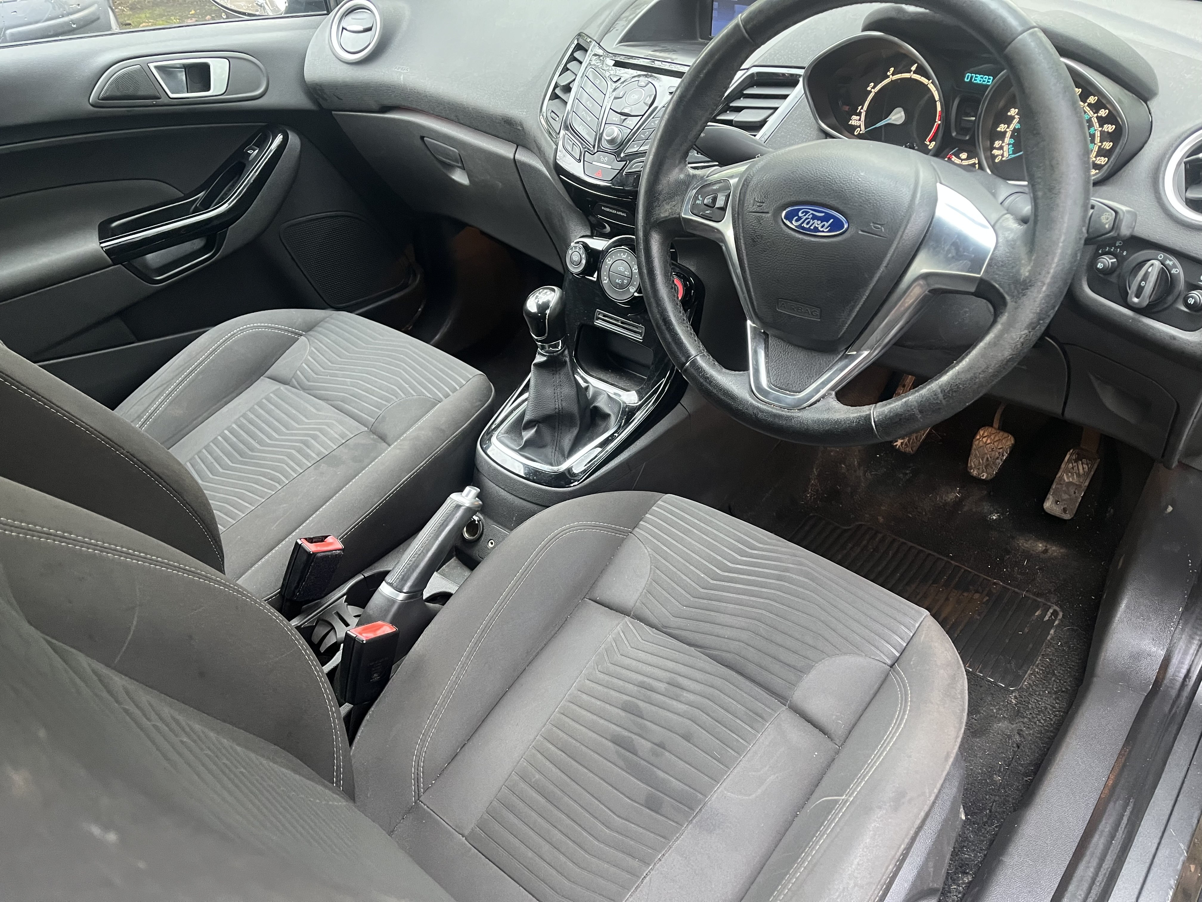 2016 Ford Fiesta Zetec thumbnail 5