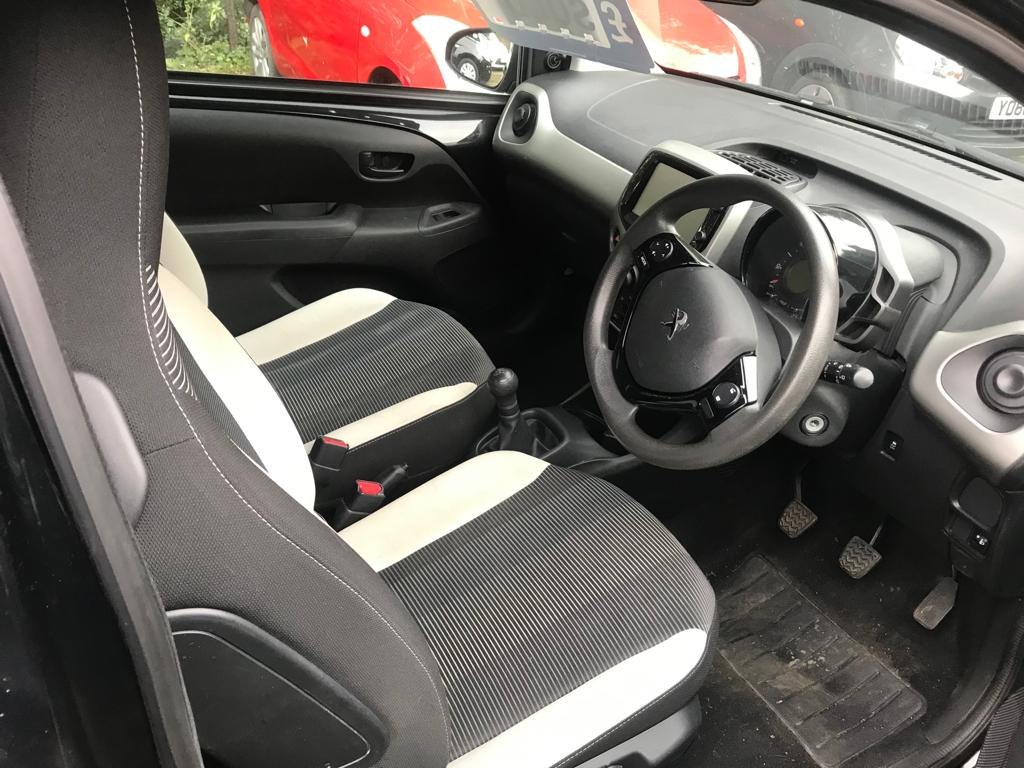 2015 Peugeot 108 Active Top thumbnail 2