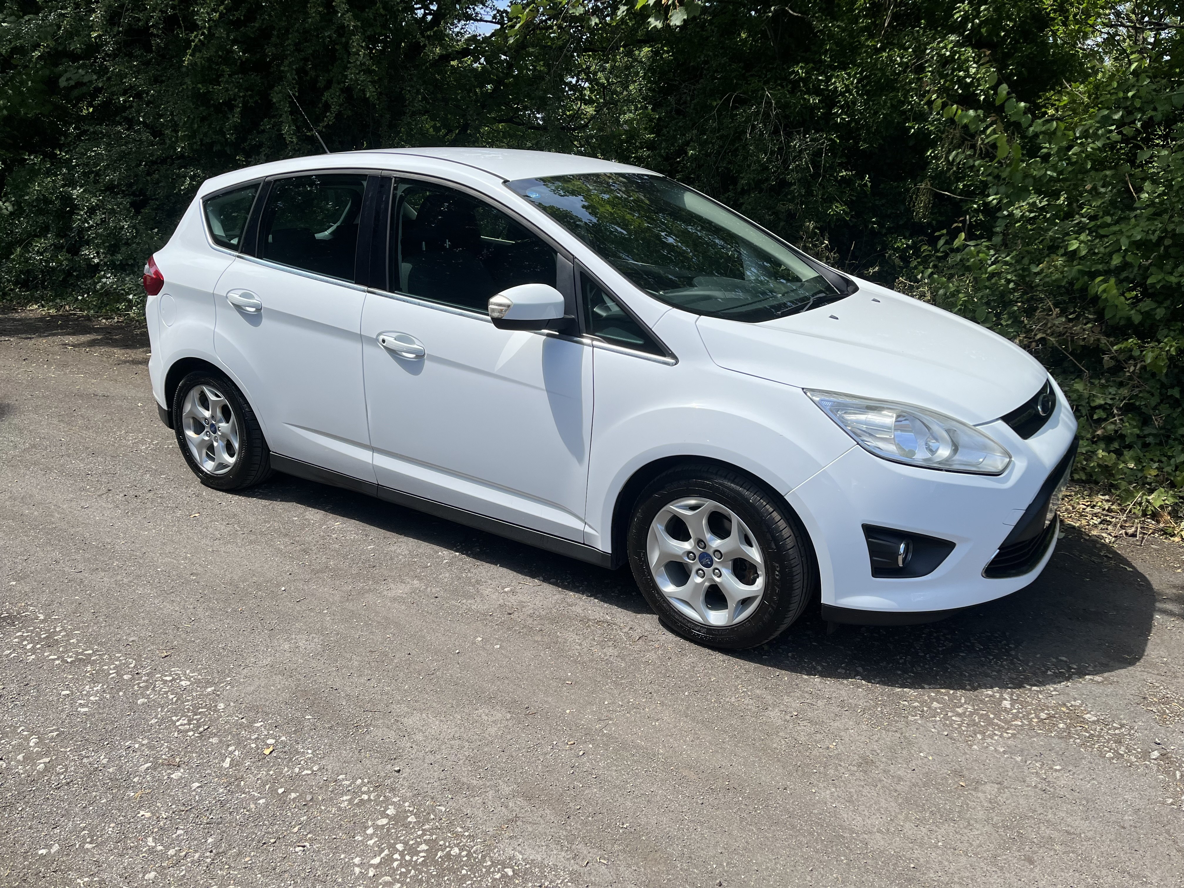 2014 Ford C-Max Zetec thumbnail 2