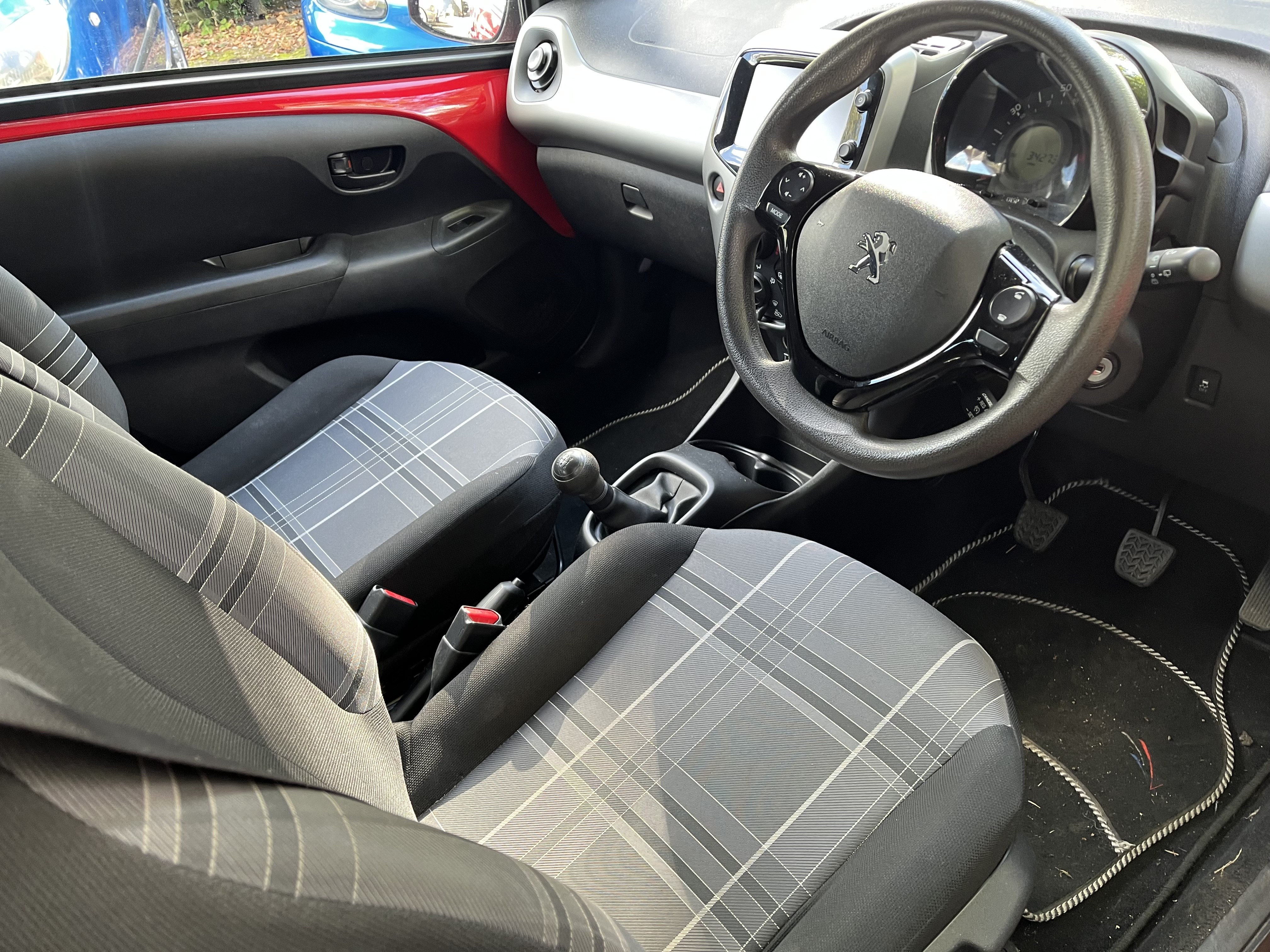 2017 Peugeot 108 Active thumbnail 4