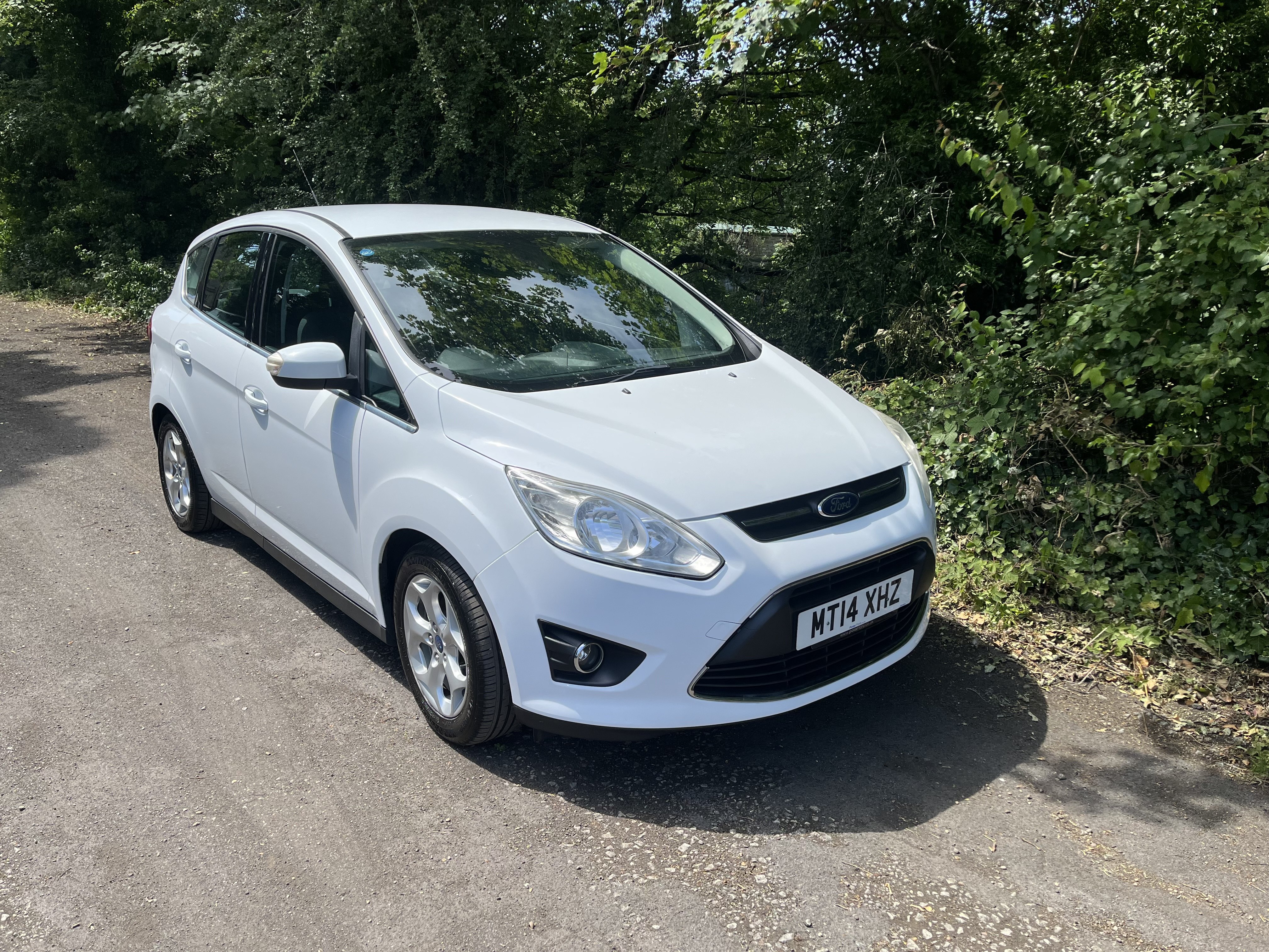2014 Ford C-Max Zetec exterior view
