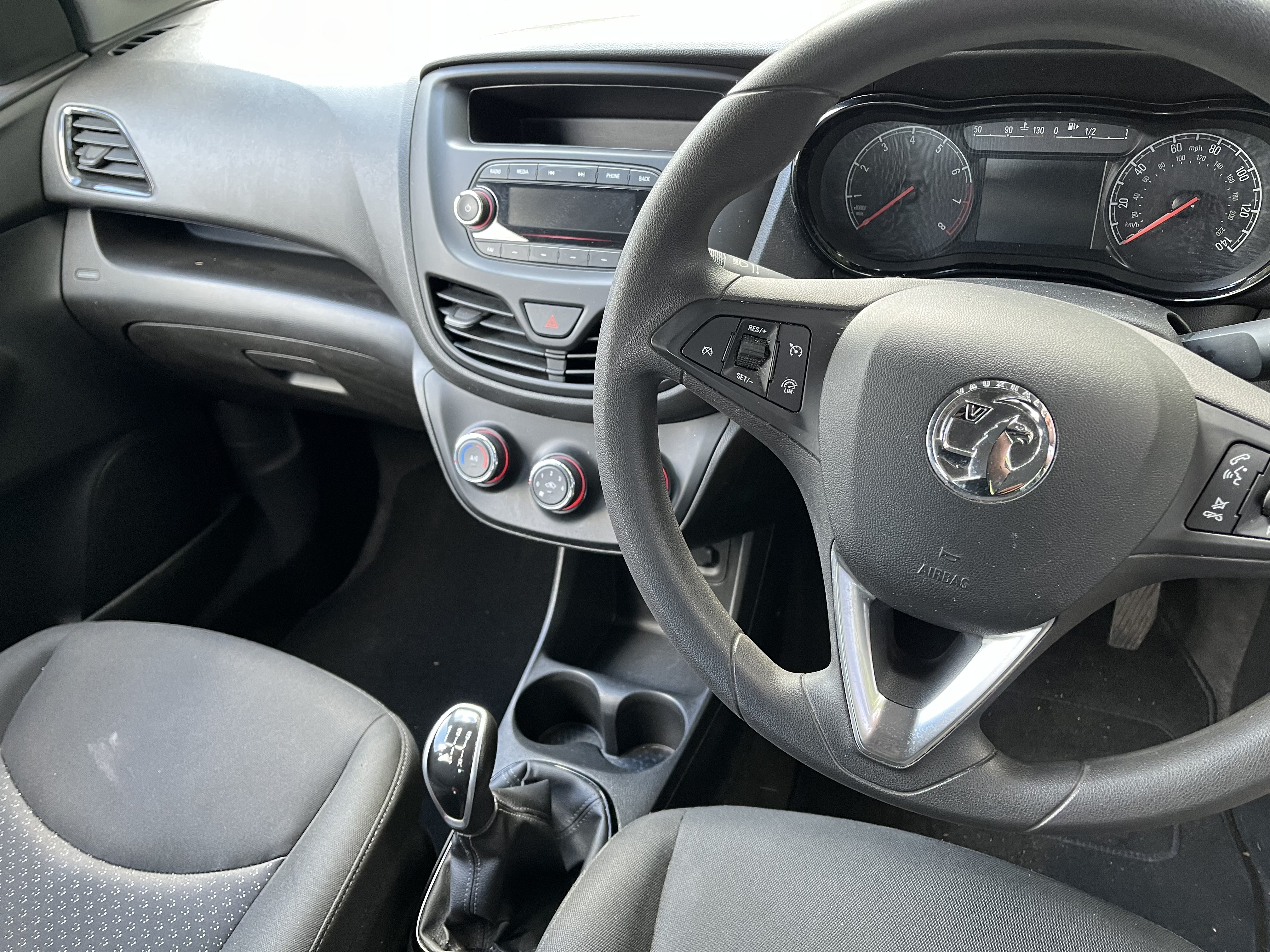 2018 Vauxhall Viva Se Ac thumbnail 3