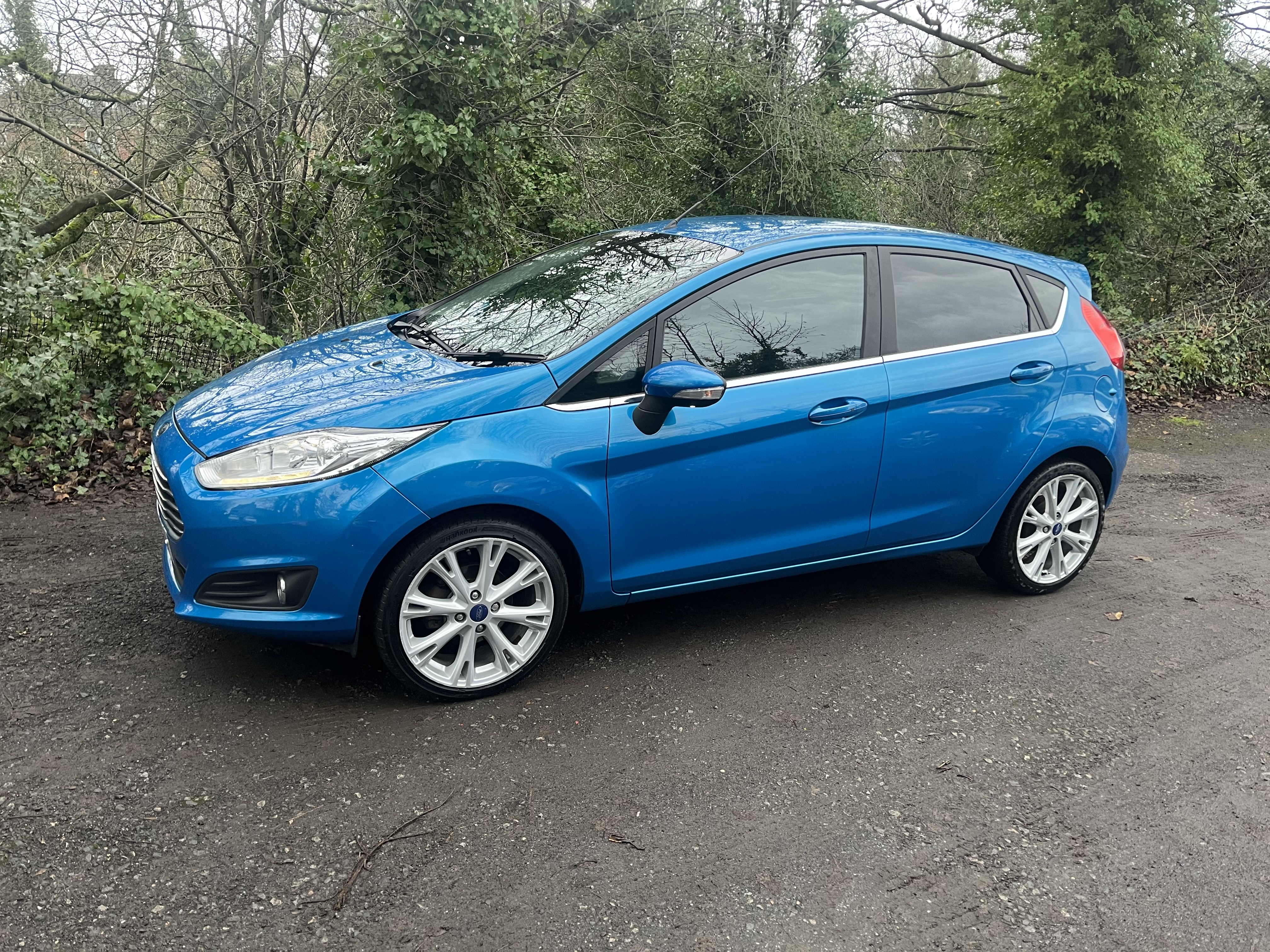 2014 Ford Fiesta Titanium thumbnail 3