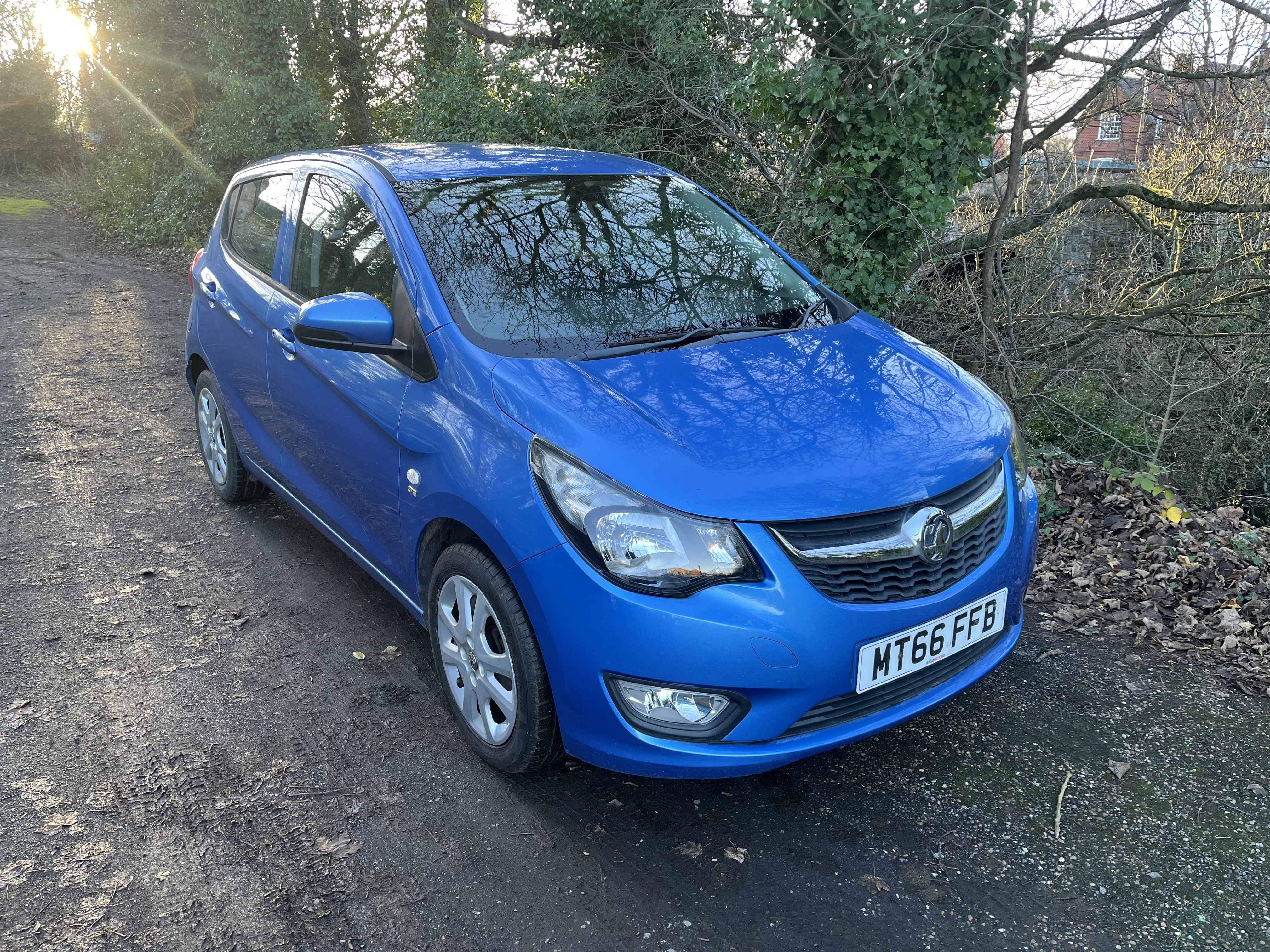 2016 Vauxhall Viva SE exterior view