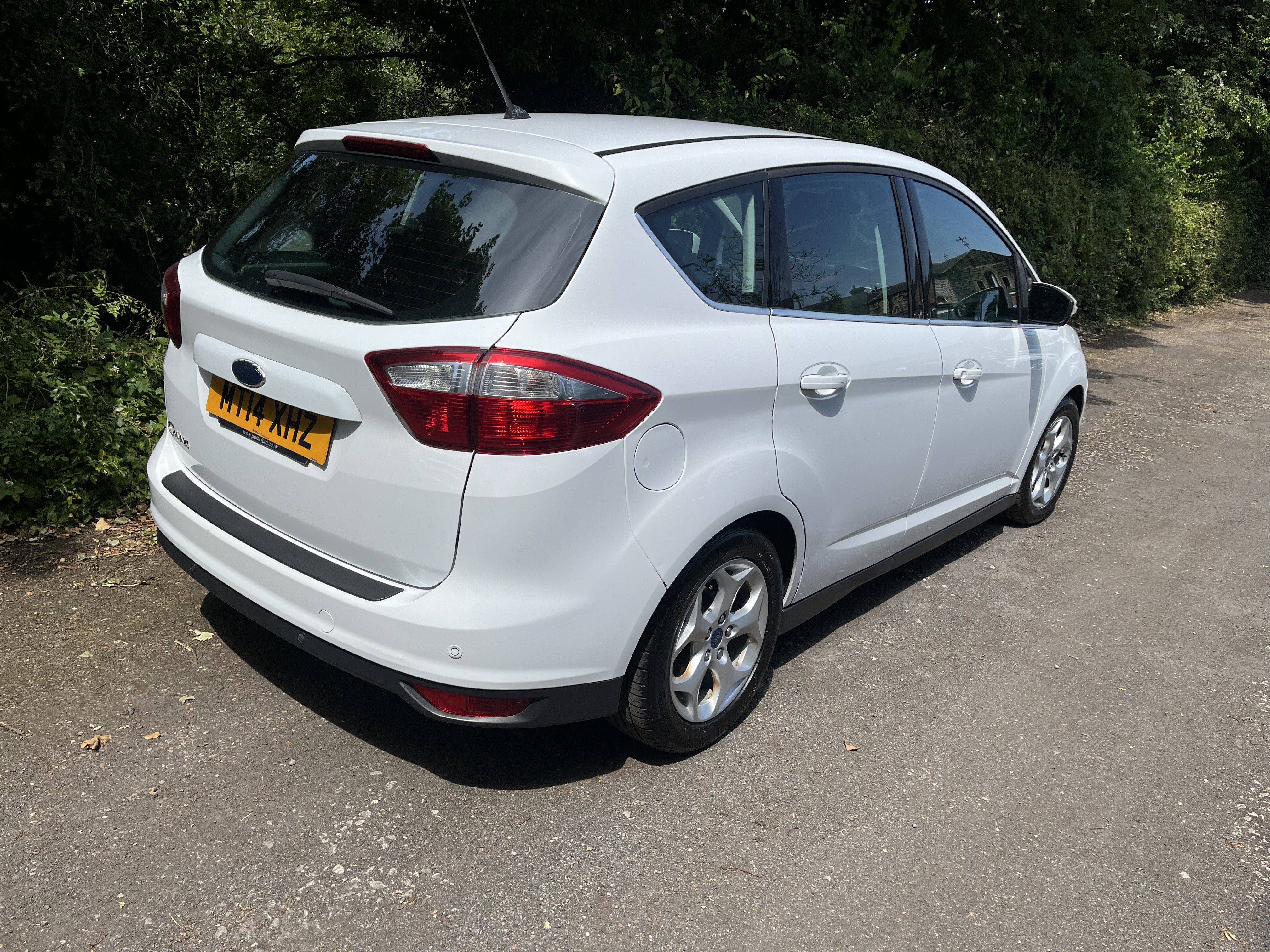 2014 Ford C-Max Zetec thumbnail 3