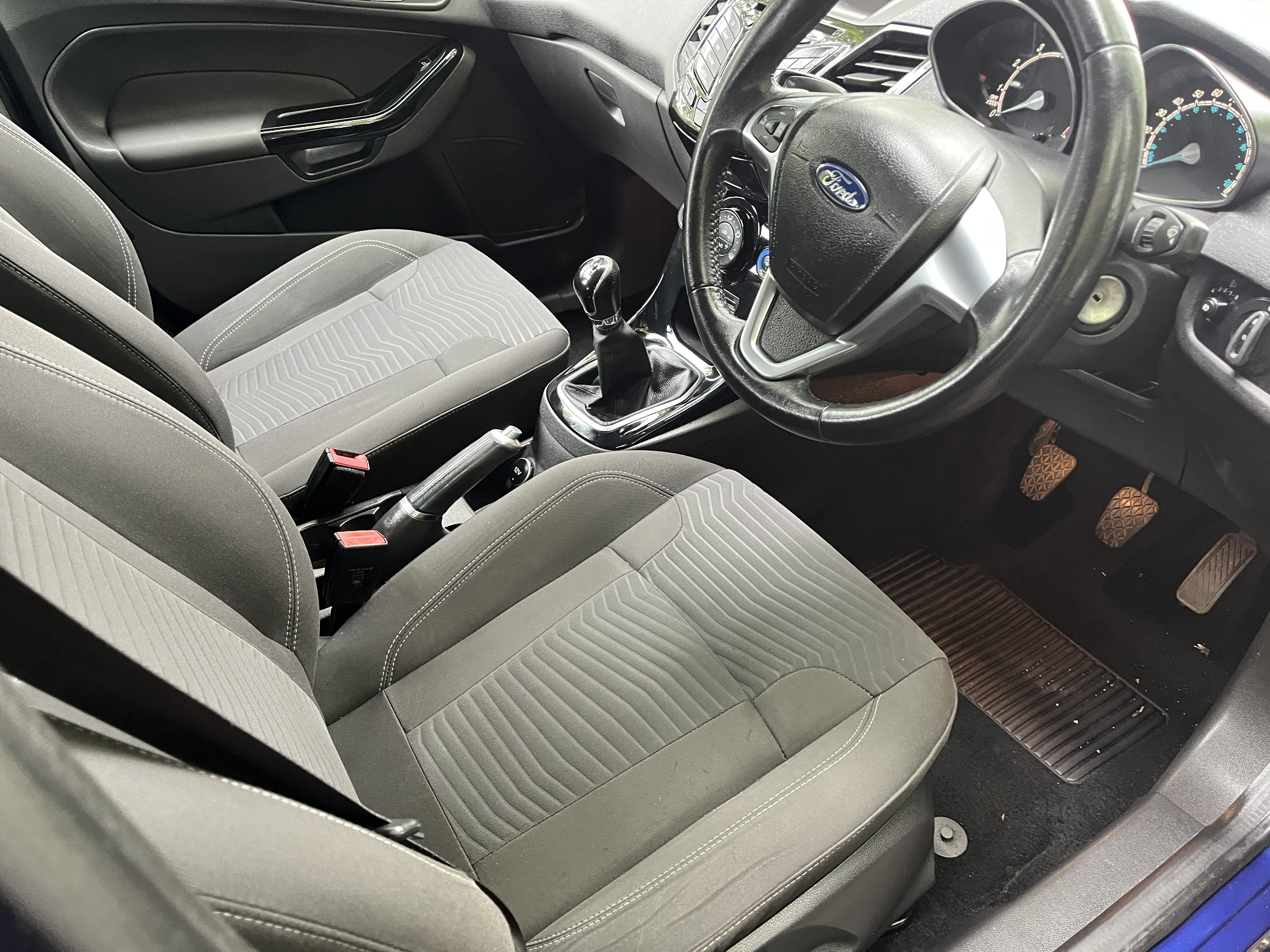 2016 Ford Fiesta 1.25 Zetec thumbnail 4
