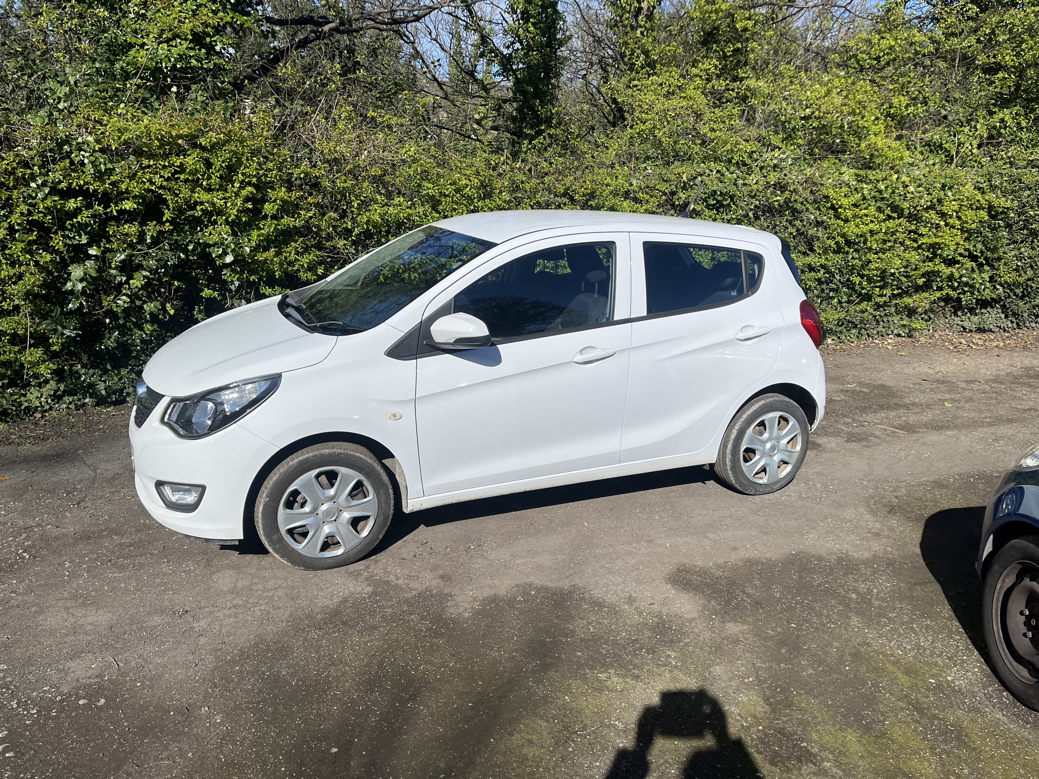 2015 Vauxhall Viva 1.0 thumbnail 4