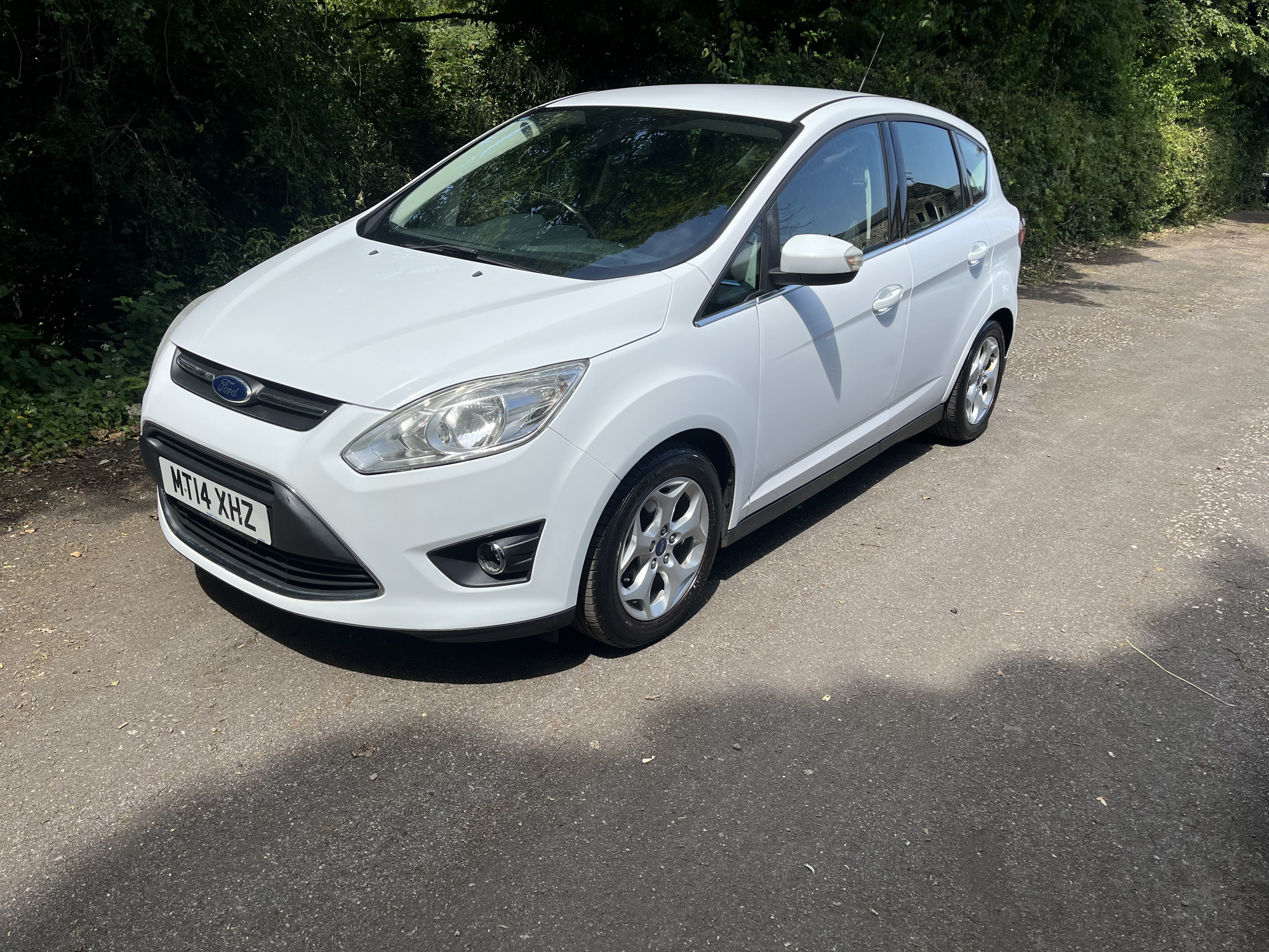 2014 Ford C-Max Zetec thumbnail 4