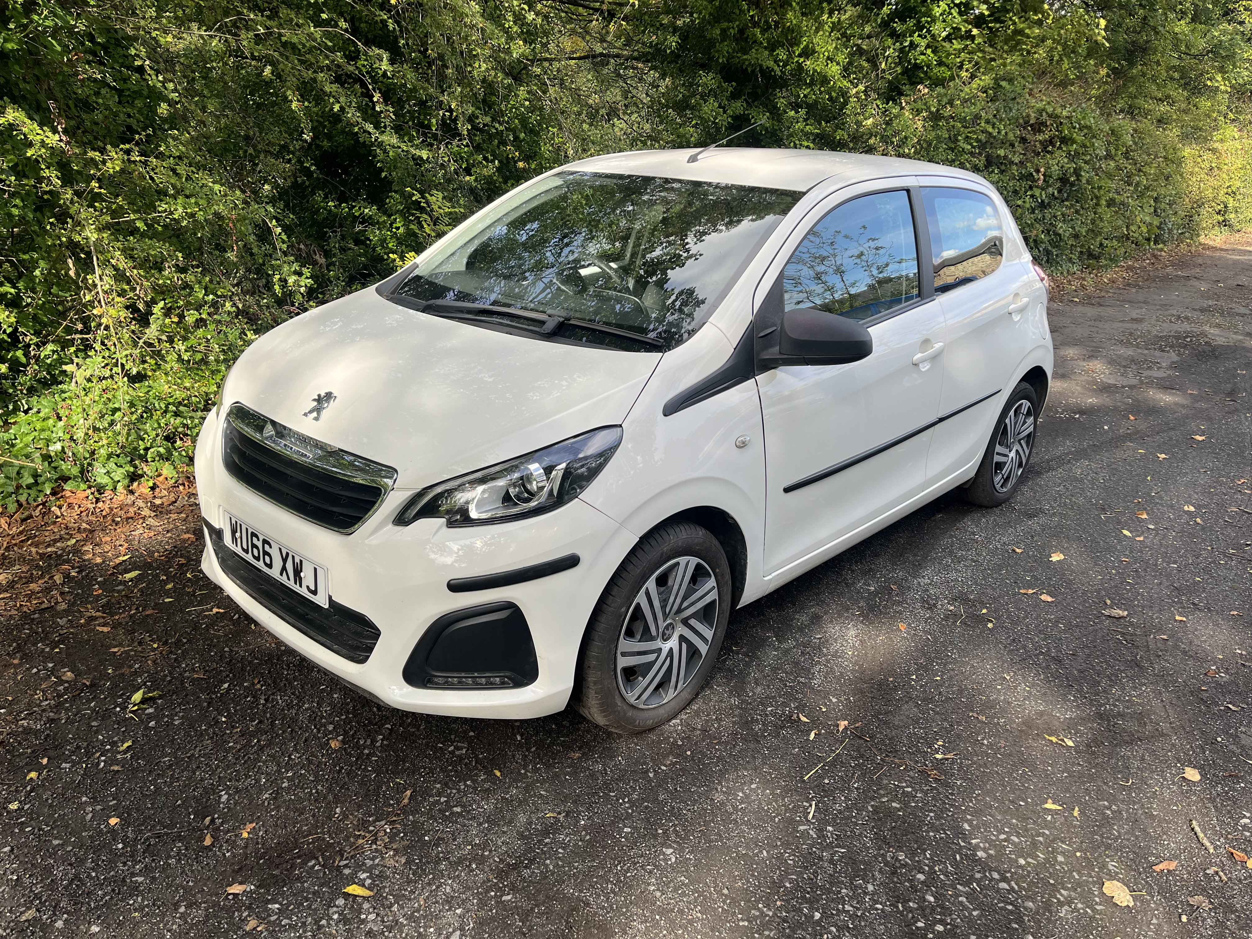 2016 Peugeot 108 Active thumbnail 3