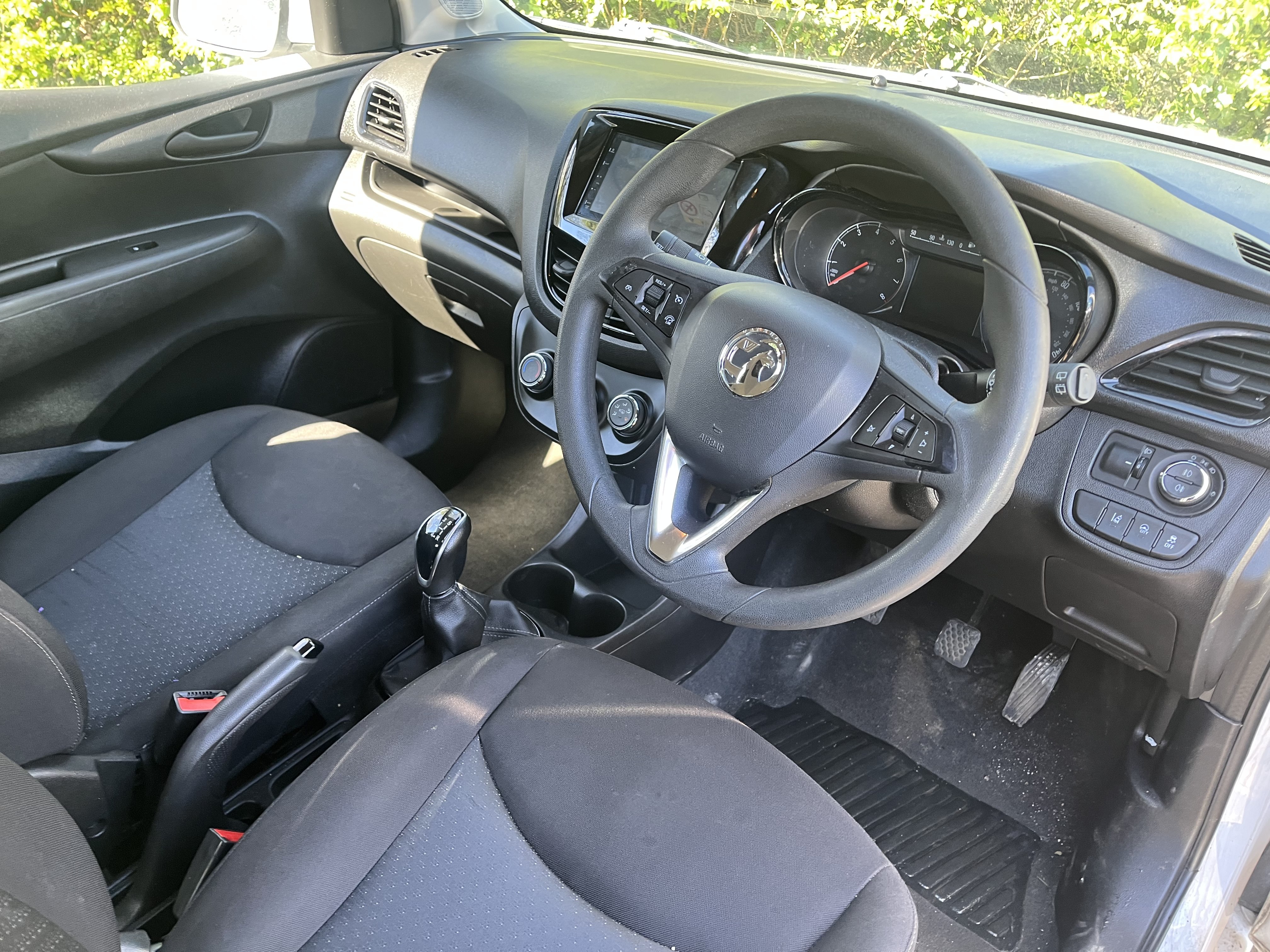 2015 Vauxhall Viva 1.0 thumbnail 5