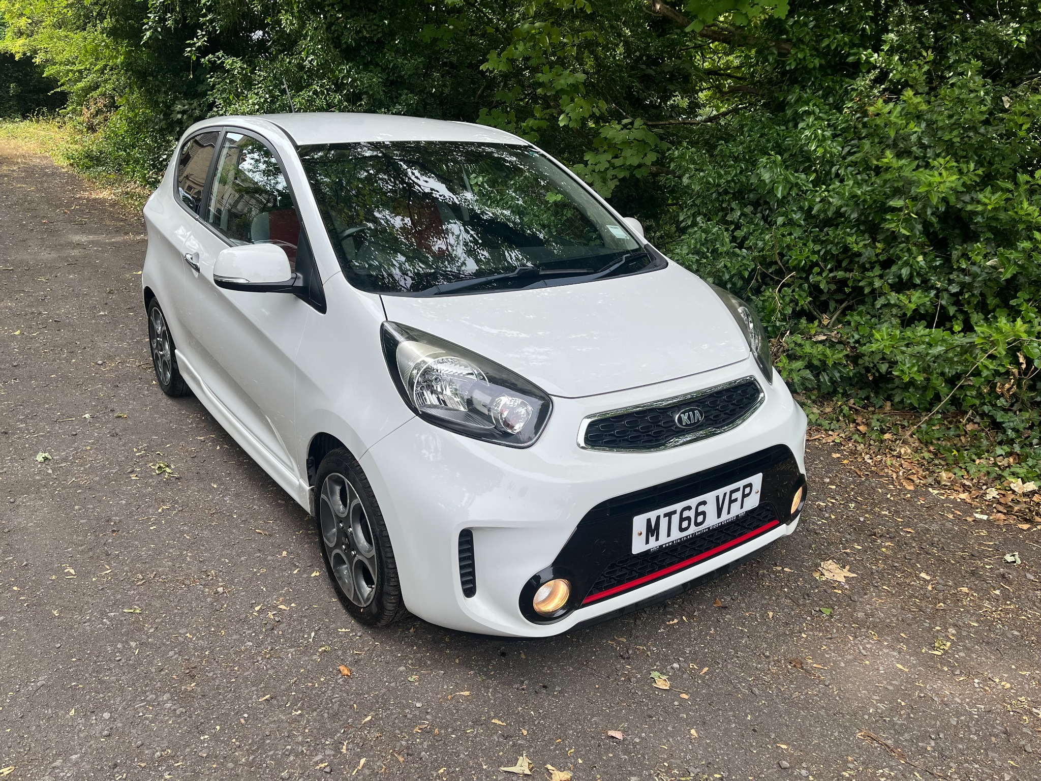 2016 Kia Picanto SR7 exterior view