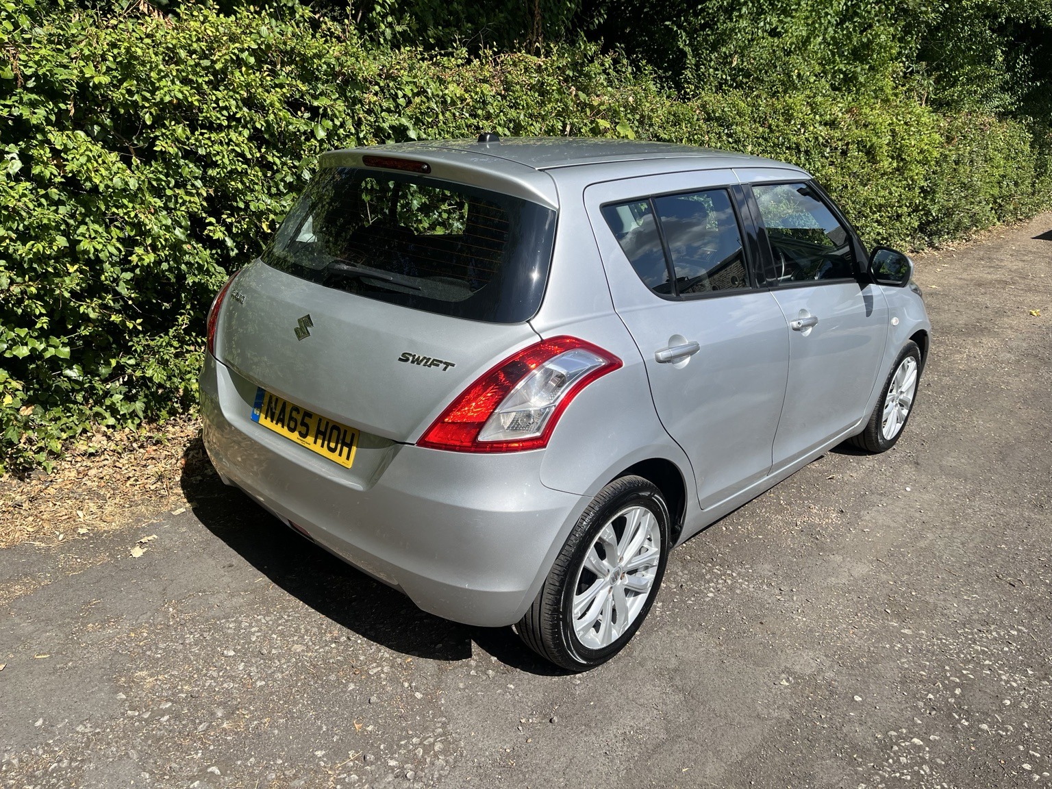 2015 Suzuki Swift 1.2 thumbnail 4