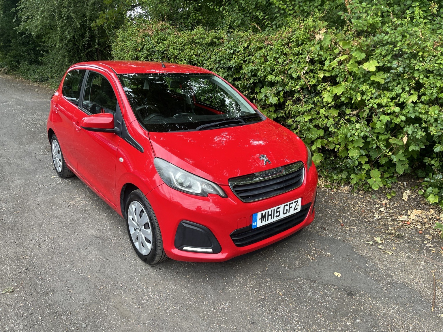 2015 Peugeot 108 exterior view