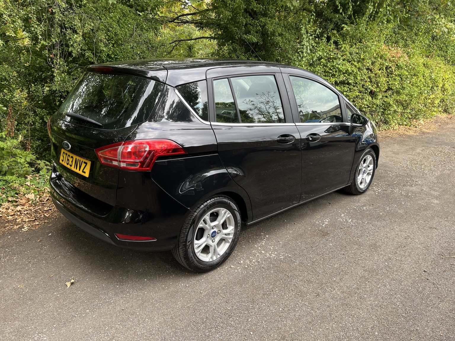 2014 Ford B-MAX 1.4 Petrol 5 Door thumbnail 3