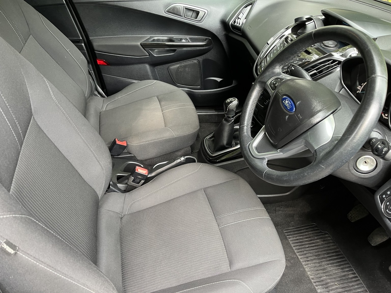 2014 Ford B-MAX 1.4 Petrol 5 Door thumbnail 5