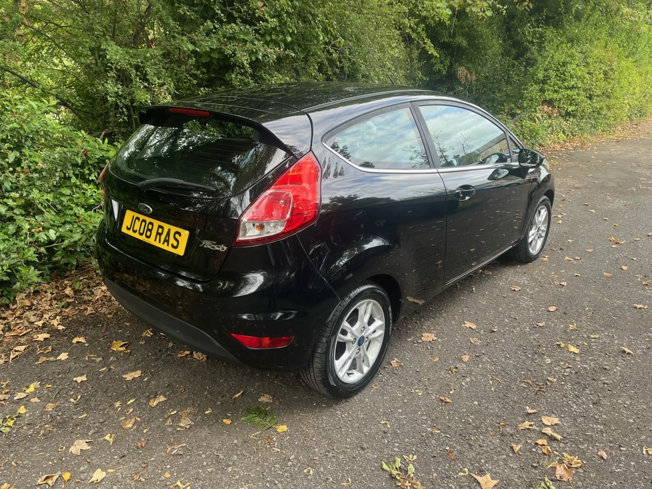 2016 Ford Fiesta 1.25 Zetec 3 Door thumbnail 6