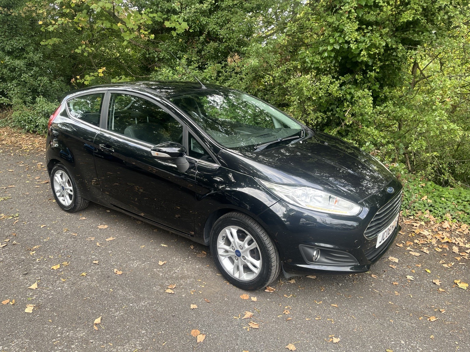 2016 Ford Fiesta 1.25 Zetec 3 Door thumbnail 3