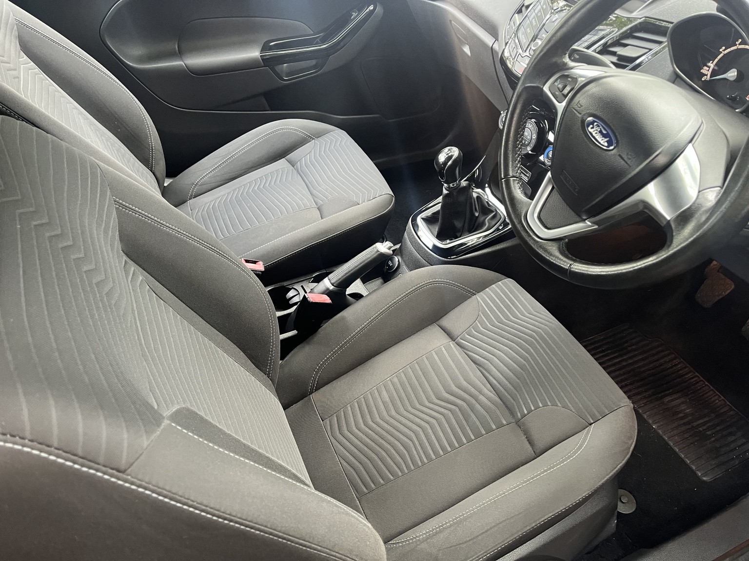 2016 Ford Fiesta 1.25 Zetec 3 Door thumbnail 9