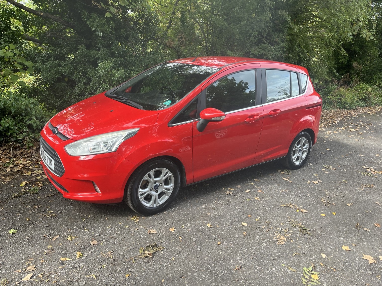 2016 Ford B-MAX 1.4 Zetec 5 Door thumbnail 4