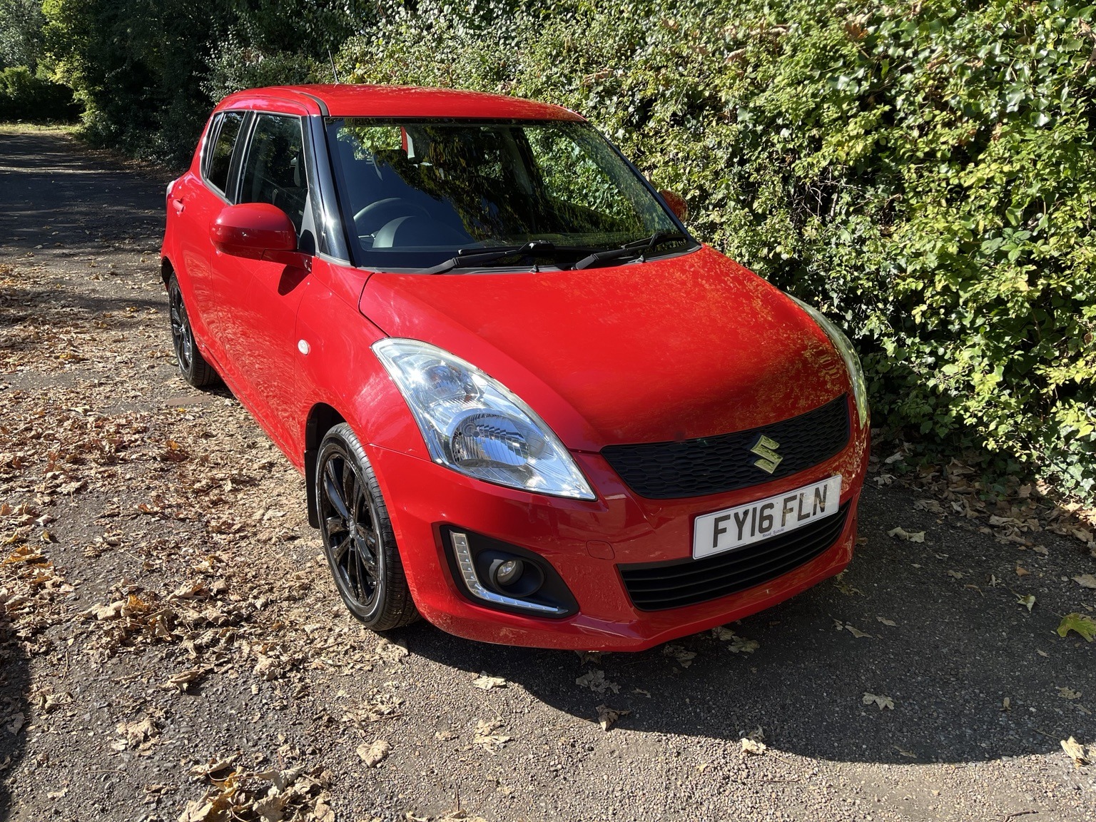2016 Suzuki Swift 1.2 5 Door exterior view