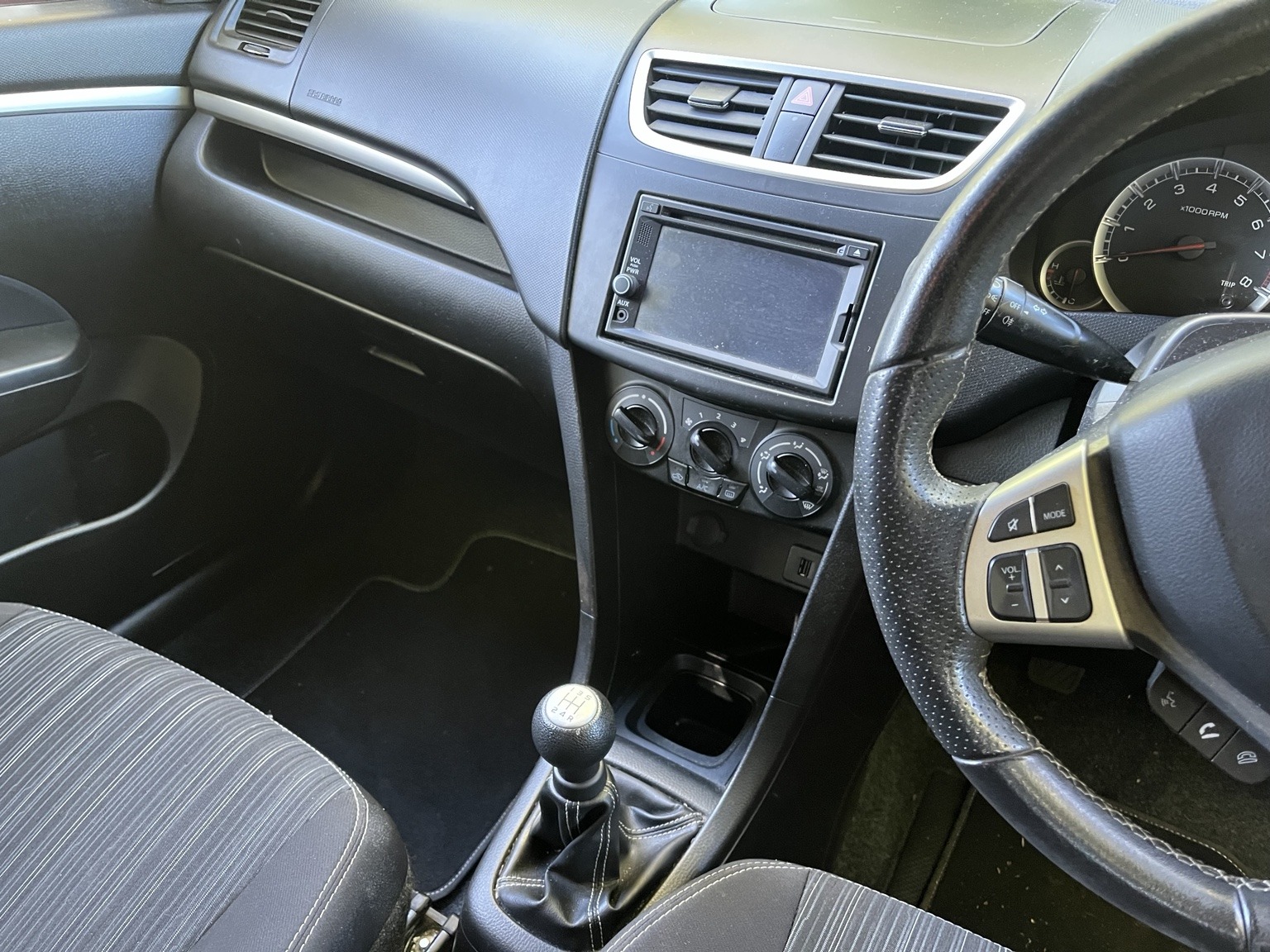 2016 Suzuki Swift 1.2 5 Door thumbnail 2