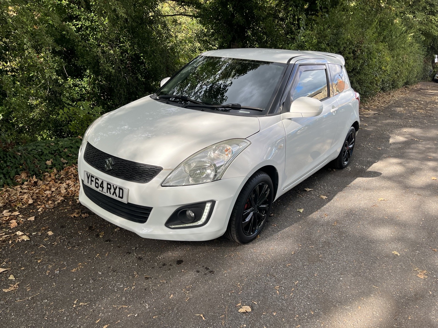 2014 Suzuki Swift 1.2 5 Door exterior view