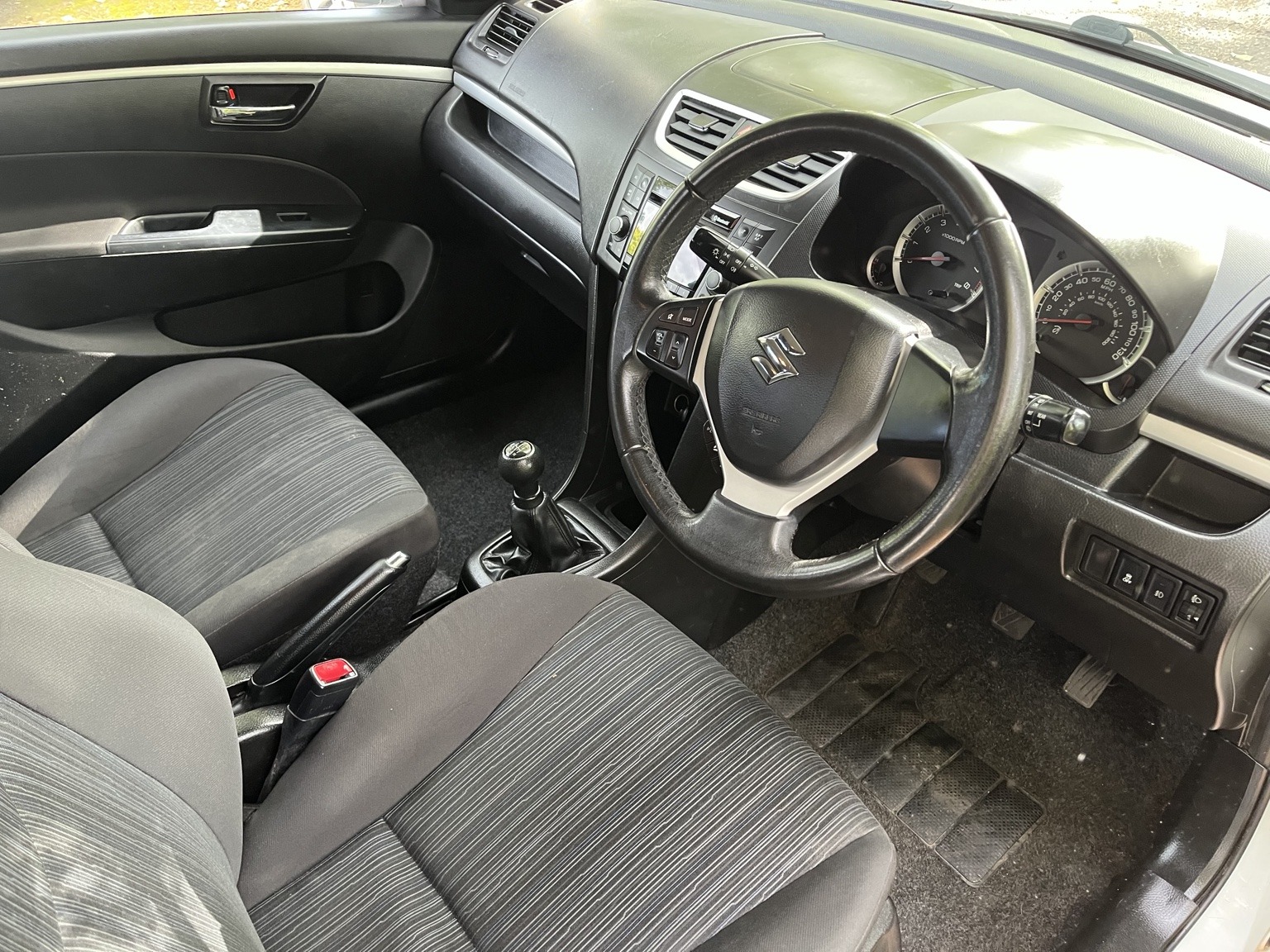 2014 Suzuki Swift 1.2 5 Door thumbnail 6